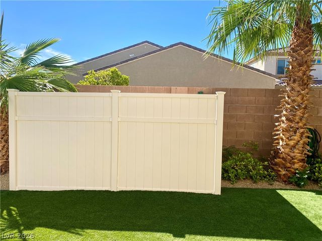 5909 Glenmere Avenue, Las Vegas, NV 89131