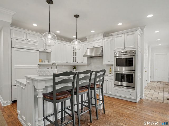 28 Walnut Ridge Lane, Stamford, CT 06905