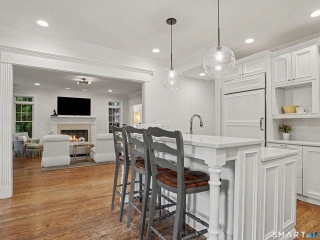 28 Walnut Ridge Lane, Stamford, CT 06905