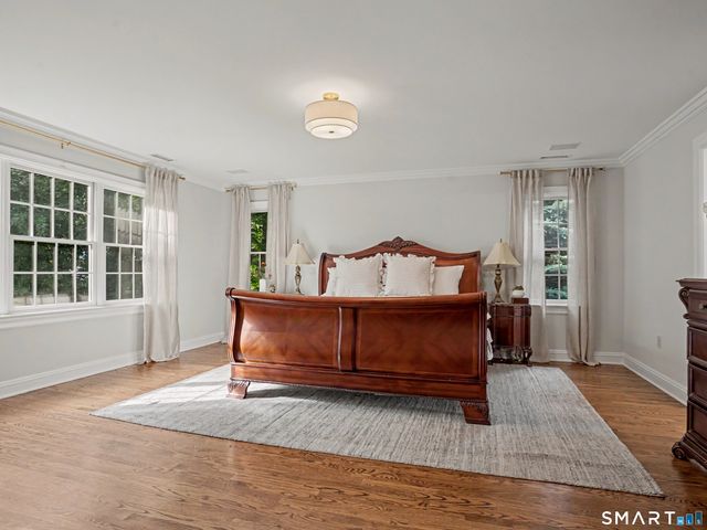 28 Walnut Ridge Lane, Stamford, CT 06905