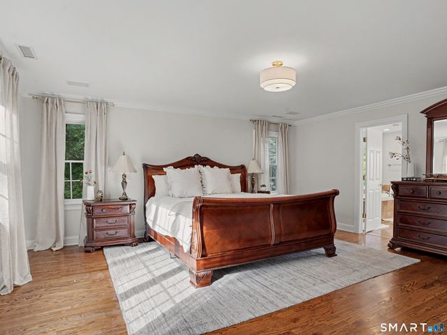 28 Walnut Ridge Lane, Stamford, CT 06905