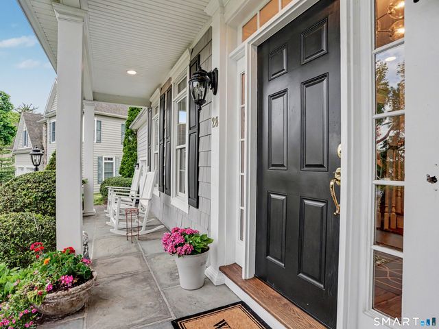 28 Walnut Ridge Lane, Stamford, CT 06905