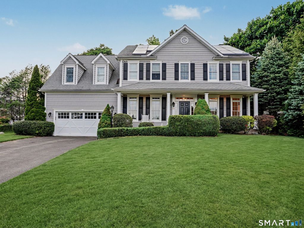 28 Walnut Ridge Lane, Stamford, CT 06905
