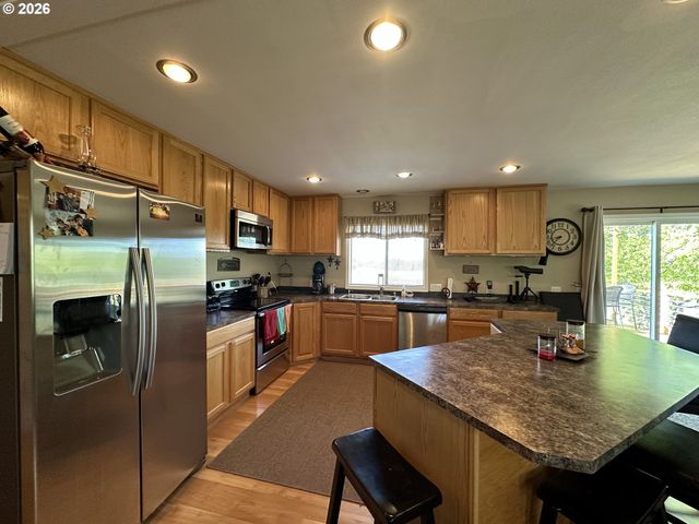 2069 GLENWOOD Hwy, Goldendale, WA 98620