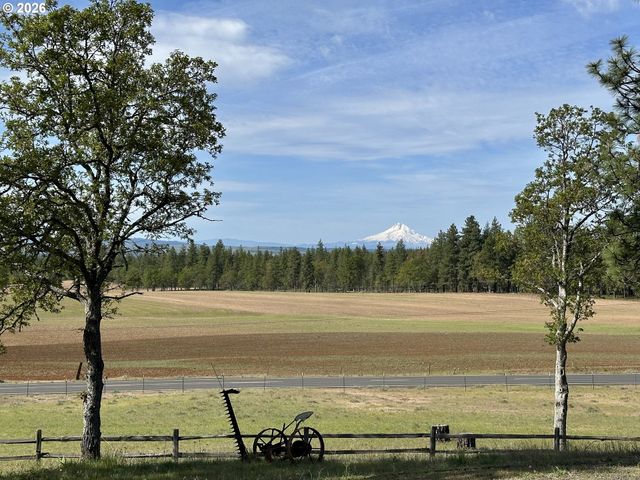 2069 GLENWOOD Hwy, Goldendale, WA 98620