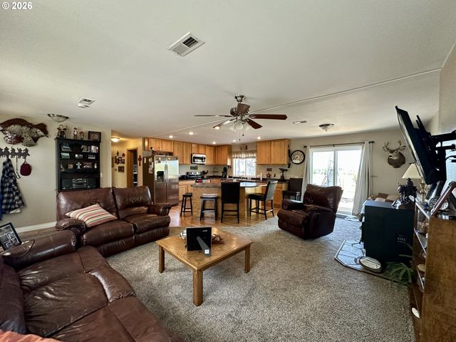 2069 GLENWOOD Hwy, Goldendale, WA 98620