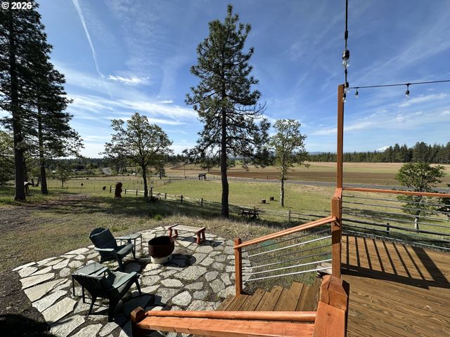 2069 GLENWOOD Hwy, Goldendale, WA 98620