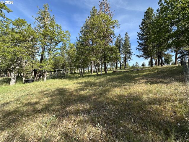 2069 GLENWOOD Hwy, Goldendale, WA 98620