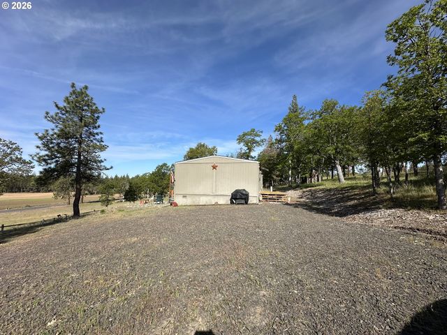 2069 GLENWOOD Hwy, Goldendale, WA 98620