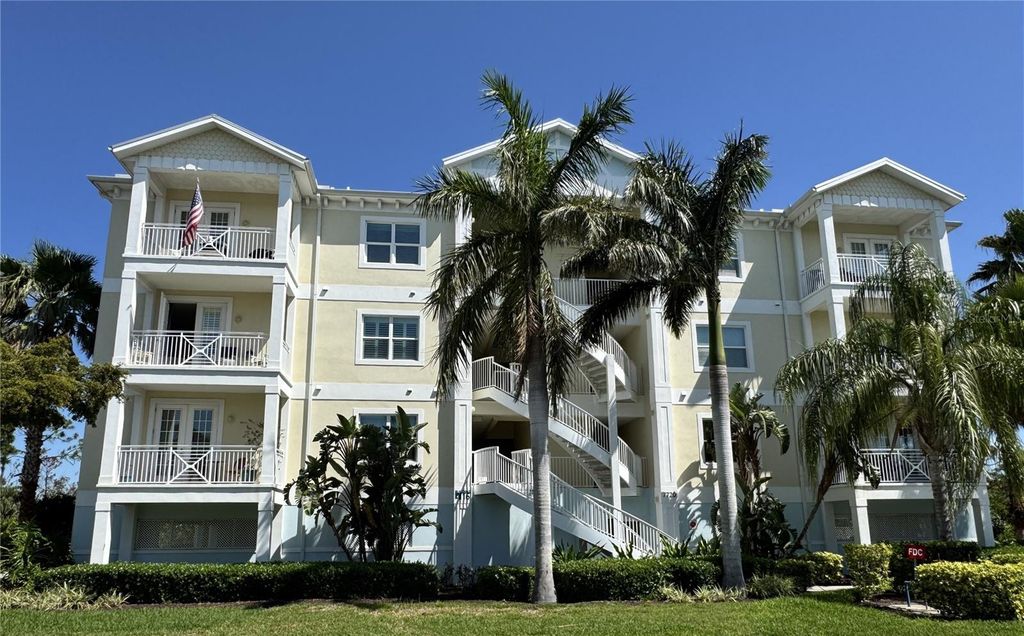 7720 34TH AVENUE W 202, Bradenton, FL 34209