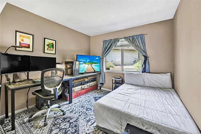 15 Whistling Swan, Irvine, CA 92604