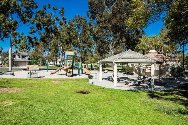 15 Whistling Swan, Irvine, CA 92604