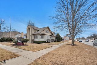 849 N Ellsworth Street, Naperville, IL 60563