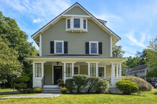 28 Green St, Needham, MA 02492