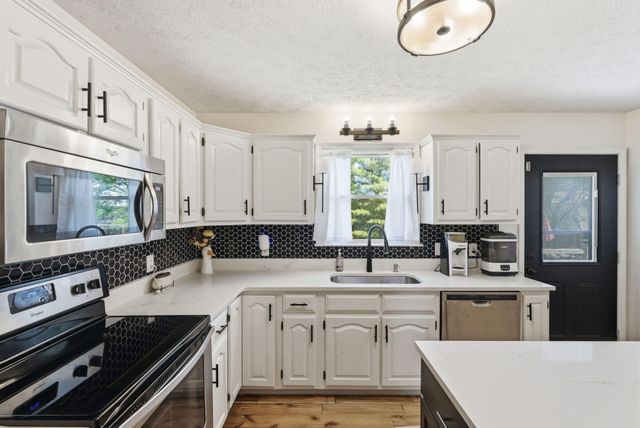 6490 KY Hwy 2141, Hustonville, KY 40437