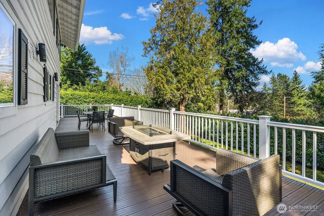 2650 79th Avenue NE, Medina, WA 98039