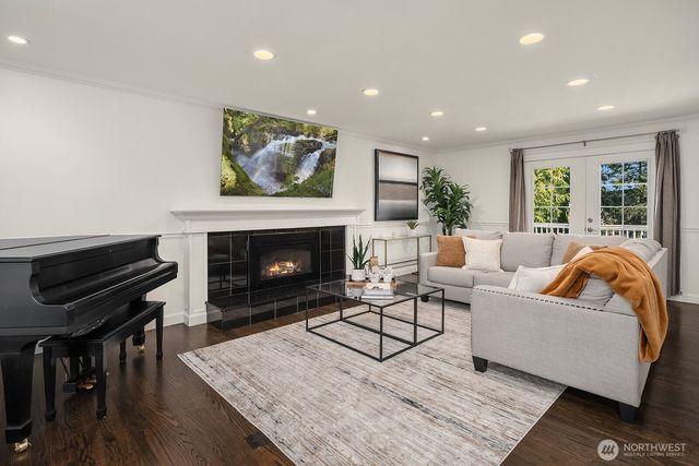 2650 79th Avenue NE, Medina, WA 98039