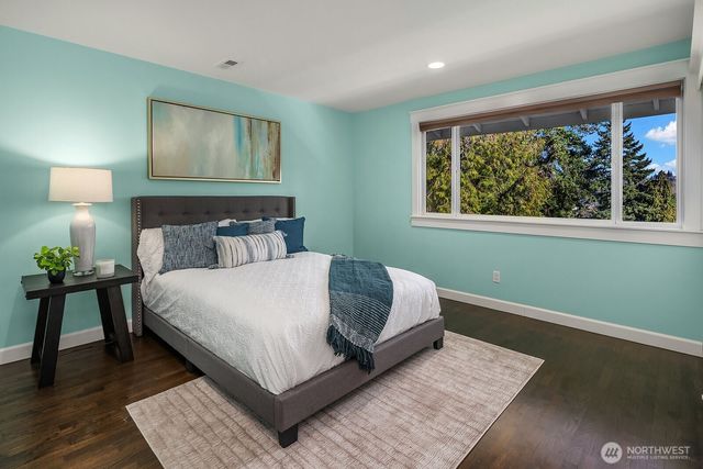 2650 79th Avenue NE, Medina, WA 98039