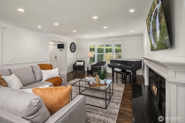 2650 79th Avenue NE, Medina, WA 98039