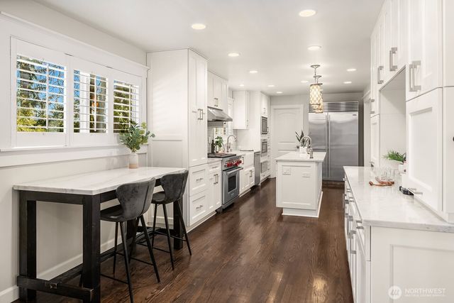 2650 79th Avenue NE, Medina, WA 98039