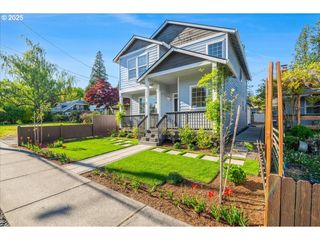 1113 W POWELL Blvd, Gresham, OR 97030