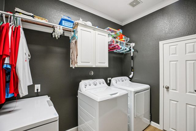 17226 Elverson Oaks Drive, Tomball, TX 77377