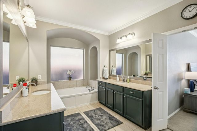 17226 Elverson Oaks Drive, Tomball, TX 77377