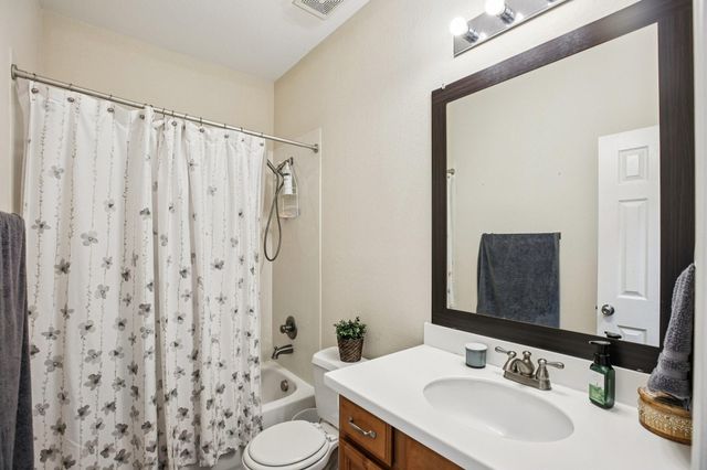 17226 Elverson Oaks Drive, Tomball, TX 77377