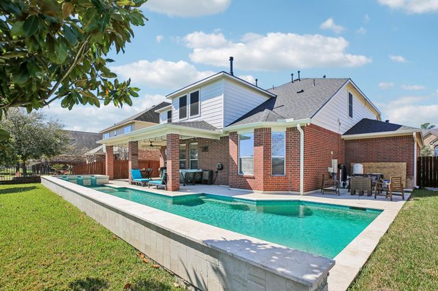 17226 Elverson Oaks Drive, Tomball, TX 77377