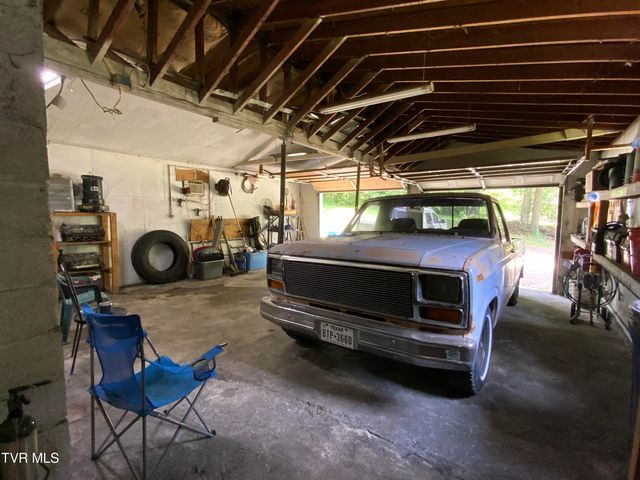 133 Knights Ii, Rogersville, TN 37857