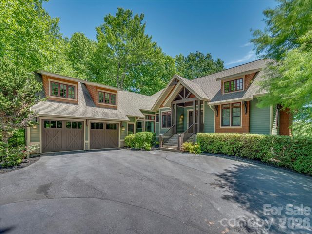 161 Chattooga Run, Hendersonville, NC 28739