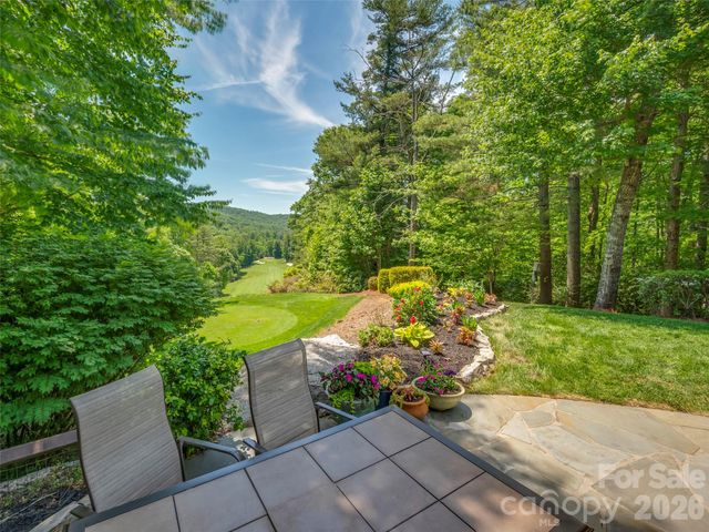 161 Chattooga Run, Hendersonville, NC 28739