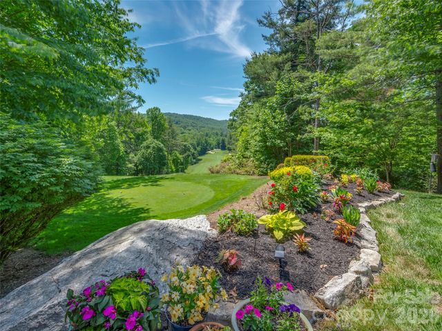 161 Chattooga Run, Hendersonville, NC 28739