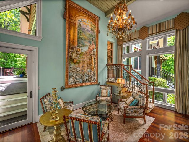 161 Chattooga Run, Hendersonville, NC 28739