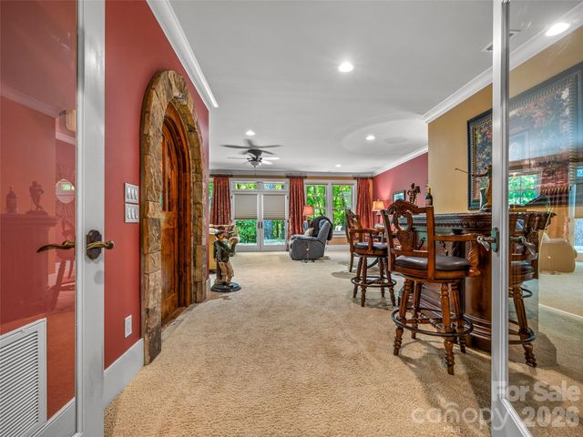 161 Chattooga Run, Hendersonville, NC 28739