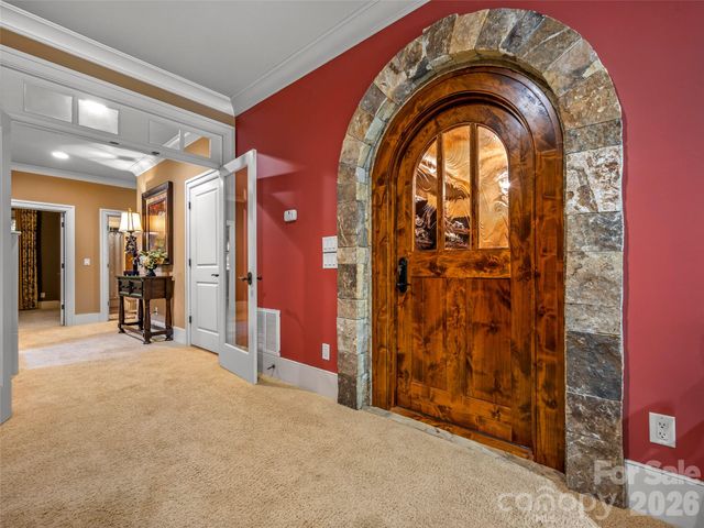 161 Chattooga Run, Hendersonville, NC 28739
