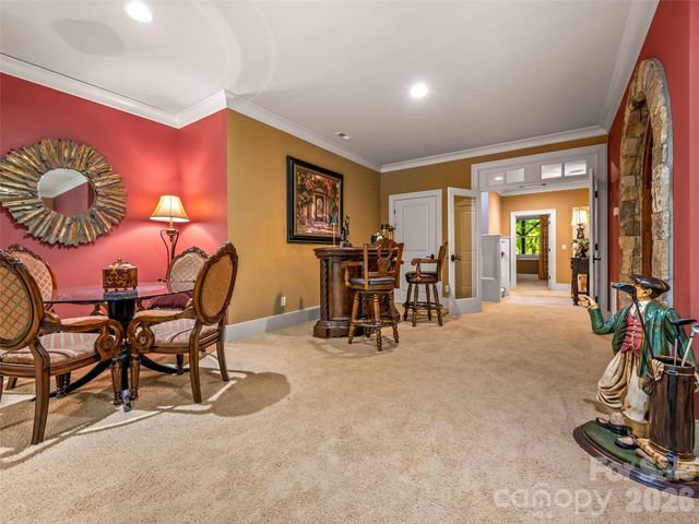 161 Chattooga Run, Hendersonville, NC 28739