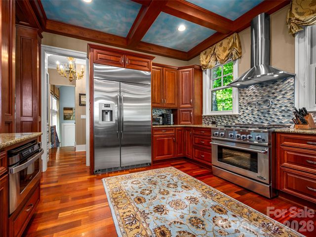 161 Chattooga Run, Hendersonville, NC 28739