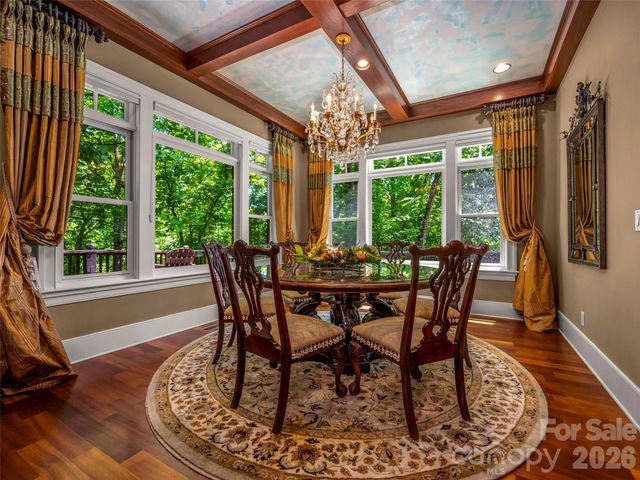 161 Chattooga Run, Hendersonville, NC 28739