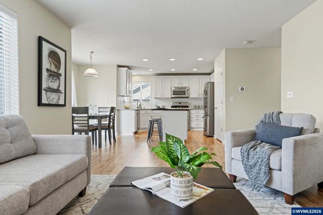 218 Derby St SE, Albany, OR 97322