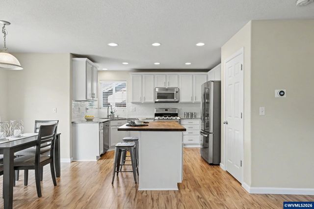 218 Derby St SE, Albany, OR 97322