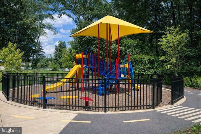 10414 JOHN GLENN ST, Lanham, MD 20706