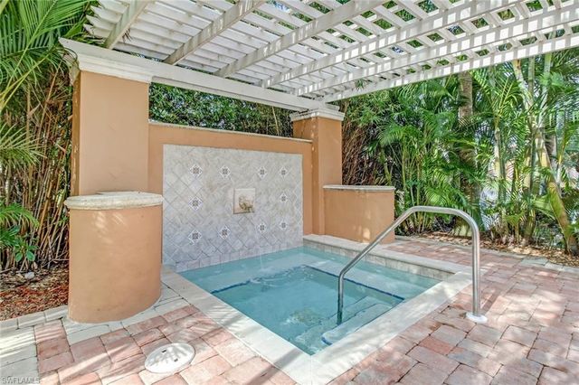 1275 Wildwood Lakes BLVD # 103, Naples, FL 34104