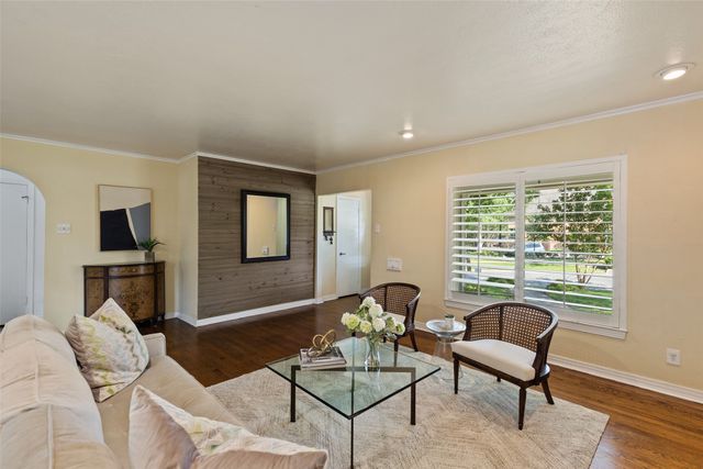 6931 Bob O Link Drive, Dallas, TX 75214