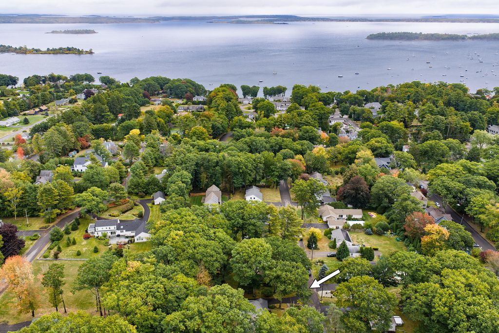21 Carmichael Avenue, Falmouth, ME 04105 — photo 3