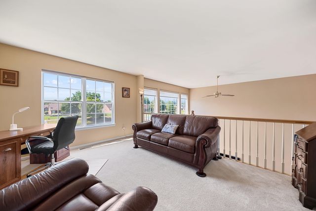 1245 Auburn Meadow Lane, Schererville, IN 46375