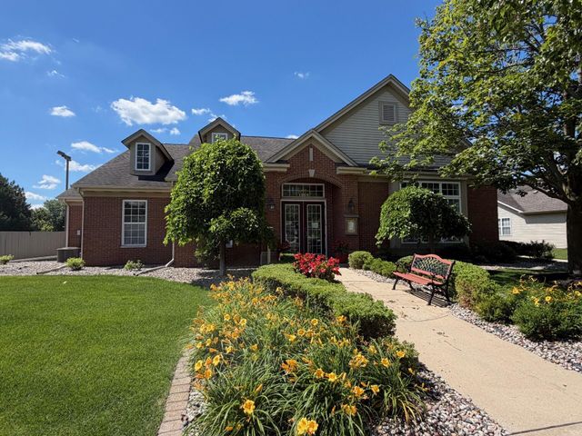 1245 Auburn Meadow Lane, Schererville, IN 46375