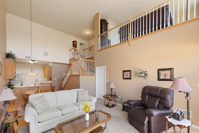 1245 Auburn Meadow Lane, Schererville, IN 46375