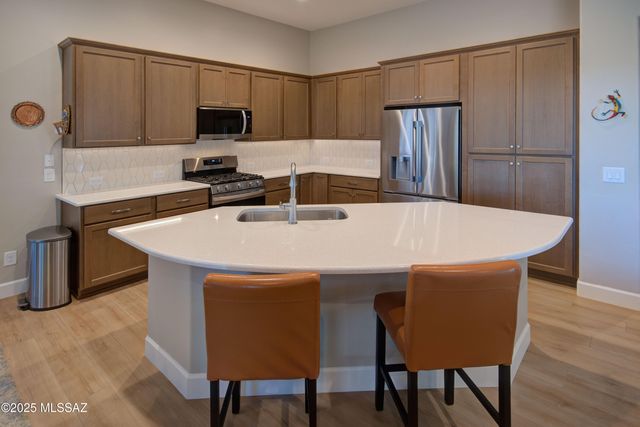 1915 N Banneker Lane, Green Valley, AZ 85614