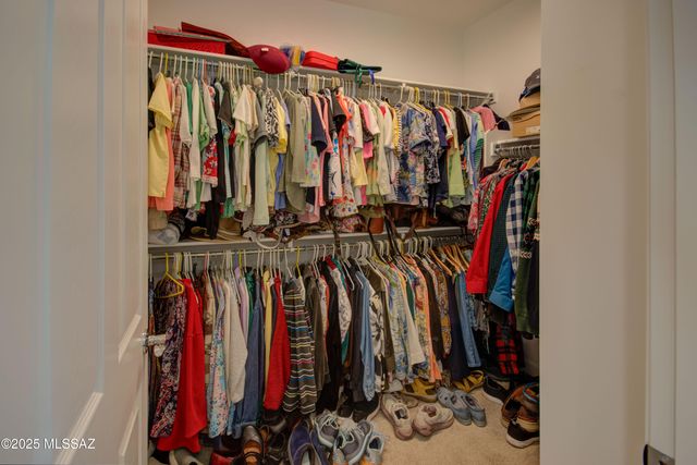 1915 N Banneker Lane, Green Valley, AZ 85614